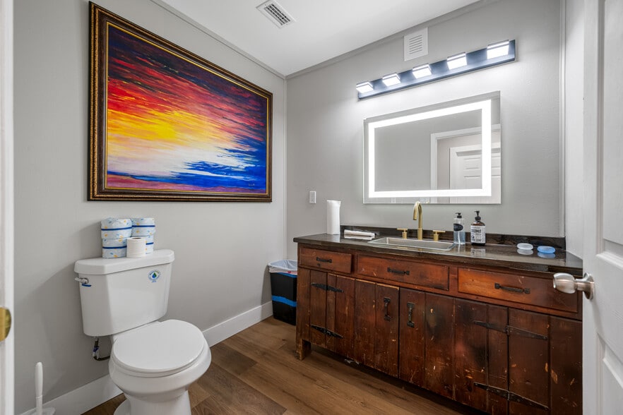 More Photos Of 620 Union St, Dunedin Manufacturing For Sale