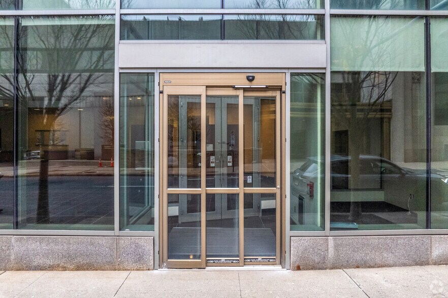 More Photos Of 835 W Hamilton St, Allentown Apartments For Lease