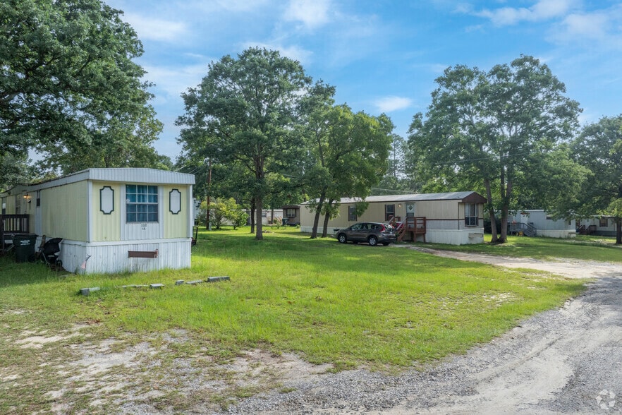 More Photos Of 120 Sandy Springs Ln, Lexington Manufactured Housing Mobile Home Park For Sale