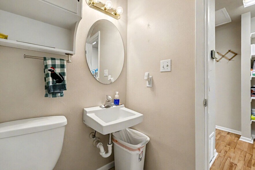 More Photos Of 2406 Dawn Dr, Georgetown Office For Sale