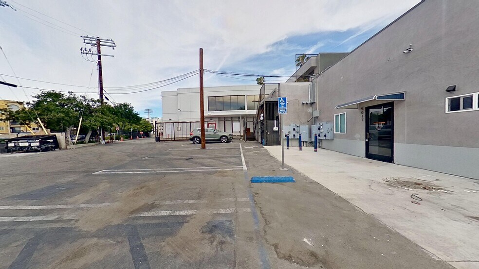 More Photos Of 5011-5019 Lankershim Blvd, North Hollywood Storefront Retail Residential For Lease