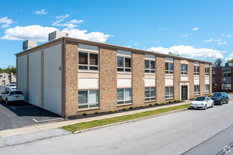 More Photos Of 15 Davis Ave, Poughkeepsie Medical For Lease