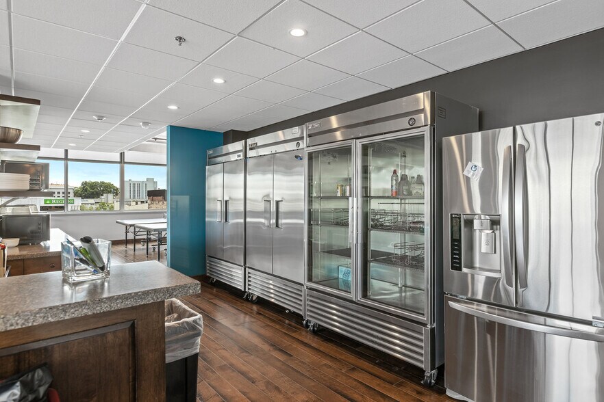 More Photos Of 605 Chestnut St, Chattanooga Office For Lease