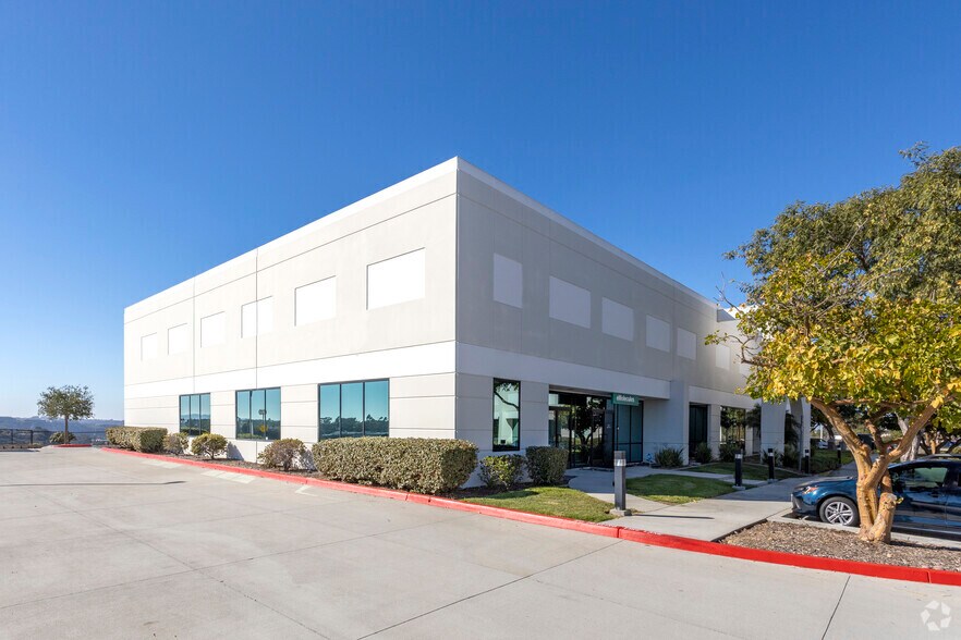 More Photos Of 9810 Summers Ridge Rd, San Diego Research And Development For Lease