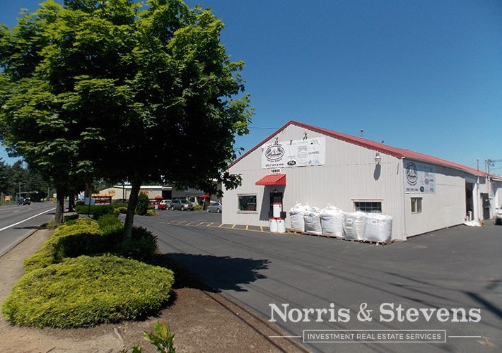 More Photos Of 19919-19959 E Burnside St, Portland Warehouse For Lease