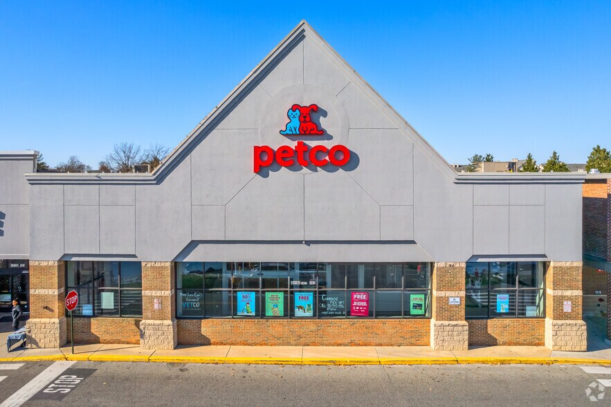 More Photos Of 14050-14368 Baltimore Ave, Laurel Unknown For Lease