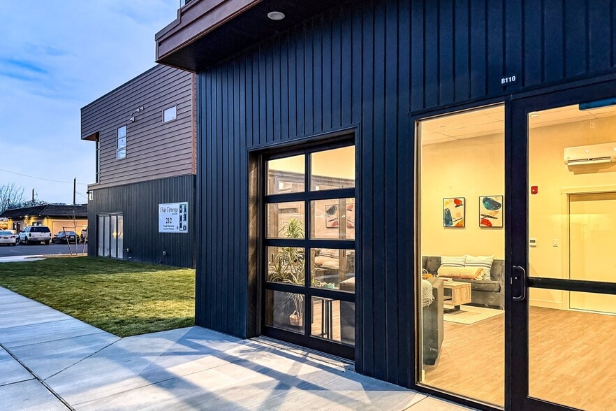 More Photos Of 212 N Elm St, Kennewick Apartments For Lease