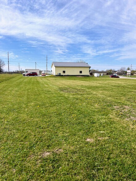 More Photos Of 2209 E Illinois St, Kirksville Auto Repair For Sale