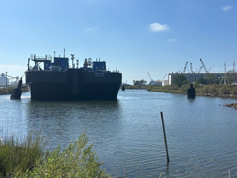 More Photos Of 5320 Ingalls Ave, Pascagoula Shipyard For Sale