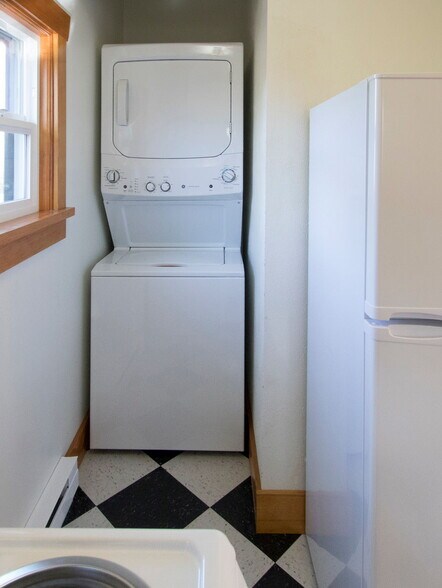 More Photos Of 102 Holly St, Colorado Springs Apartments For Sale
