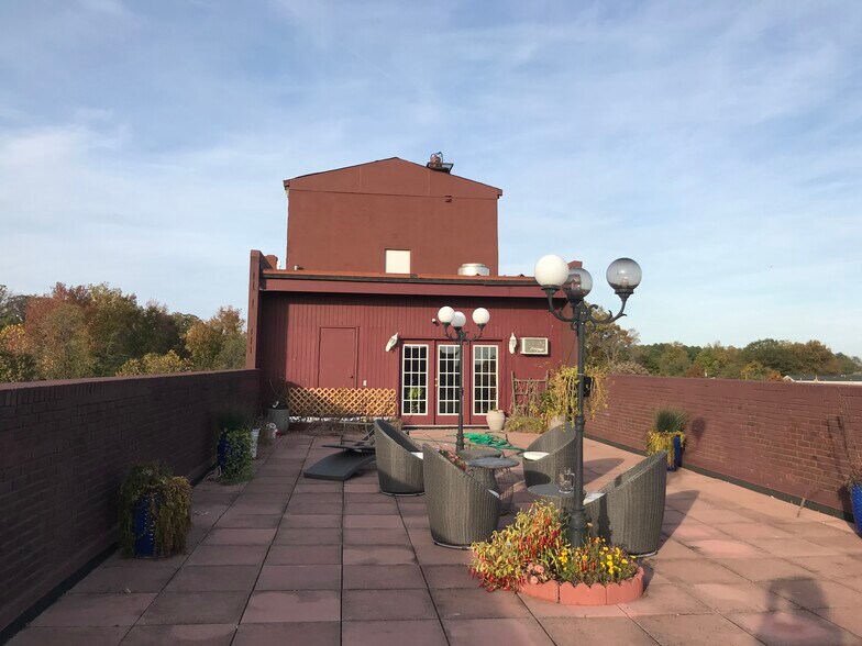 More Photos Of 335 Potomac Ave, Quantico Restaurant For Sale