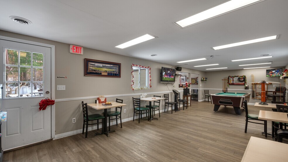 More Photos Of 12227-12229 Seymour Rd, Grass Lake Restaurant For Sale