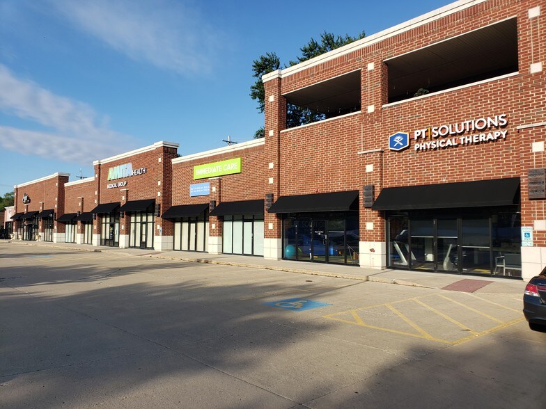 More Photos Of 26-50 S Northwest Hwy, Palatine General Retail For Sale