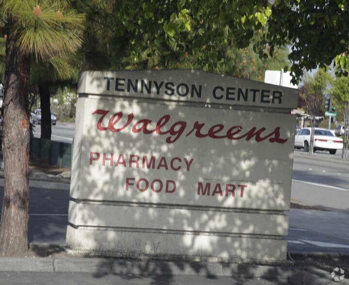 More Photos Of 1104 W Tennyson Rd, Hayward Freestanding For Lease