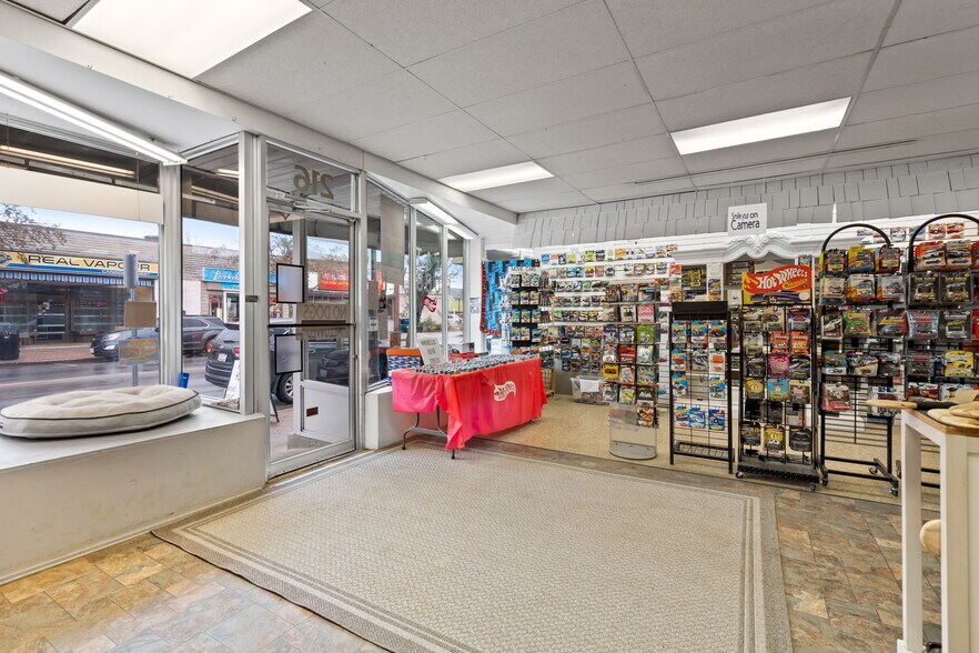 More Photos Of 216 King St, Port Colborne Storefront For Sale