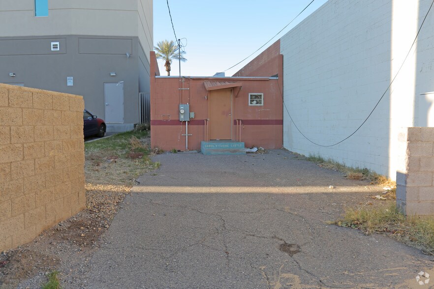 More Photos Of 151 S Water St, Henderson Storefront For Sale