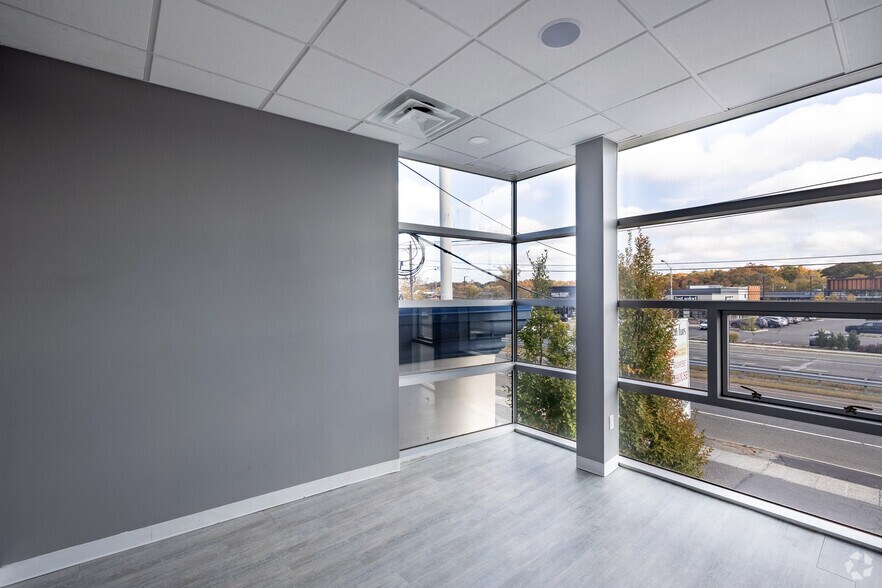 More Photos Of 315 Walt Whitman Rd, Huntington Station Office For Lease
