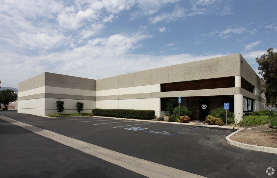 More Photos Of 410 Princeland Ct, Corona Unknown For Lease