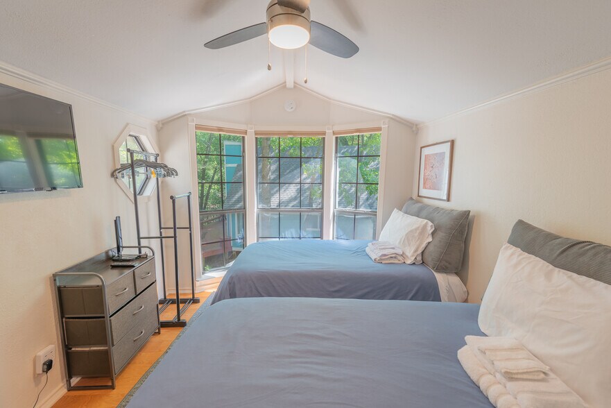 More Photos Of 104 Barker Creek rd, Scroggins Specialty For Sale