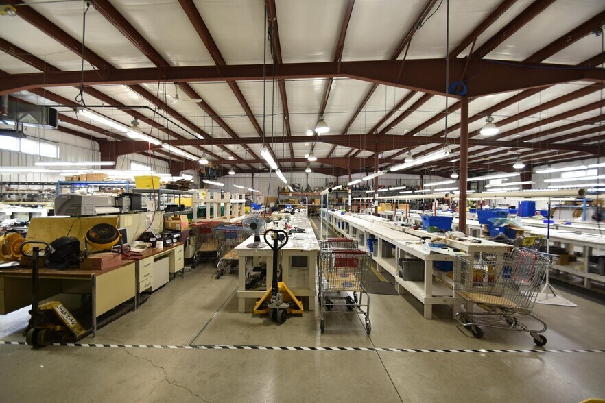 More Photos Of 909 34th St N, Fargo Industrial For Lease