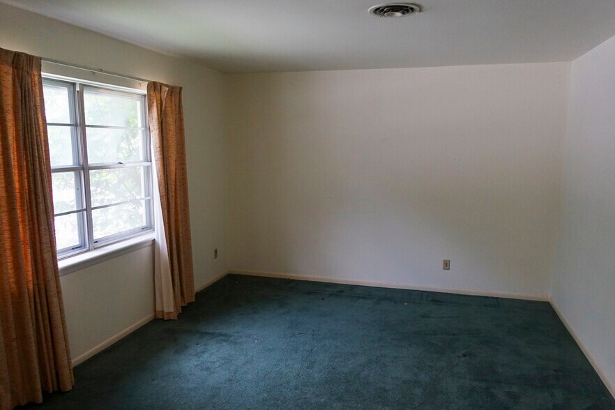 More Photos Of 912 Richmond Parkway, Richmond Land For Sale