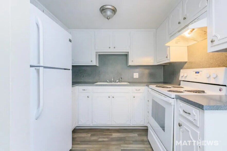 More Photos Of 2550 Wedgefield Ct, Columbus Apartments For Sale