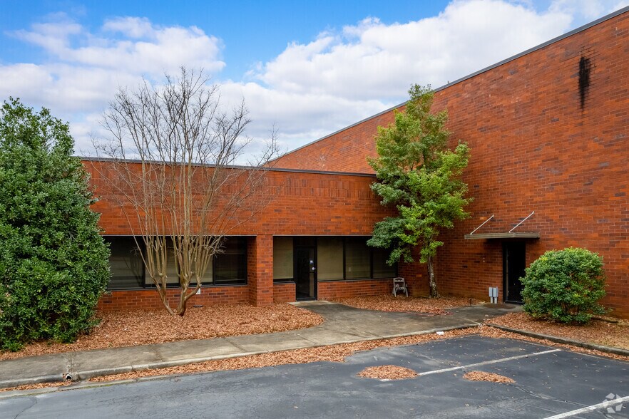 More Photos Of 425 Industrial Park Rd NE, Cartersville Warehouse For Lease