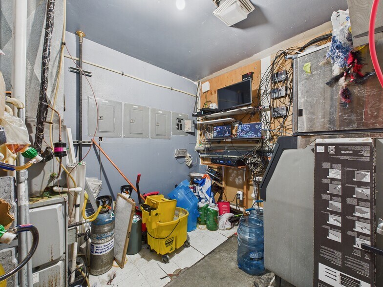 More Photos Of 127 N Santa Fe Ave, Pueblo Storefront For Sale