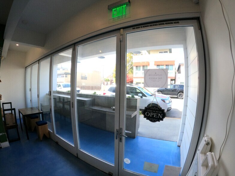 More Photos Of 72 62nd Pl, Long Beach Restaurant For Sale