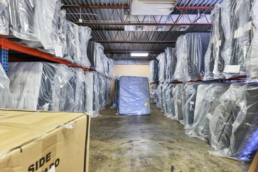 More Photos Of 3637 Cortez Rd, Bradenton Storefront For Sale