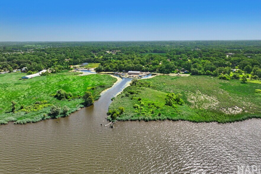 More Photos Of 39922 N Lakeview Rd, Antioch Marina For Sale