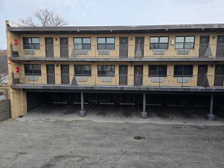 More Photos Of 7621 S Cottage Grove Ave, Chicago Hotel For Sale