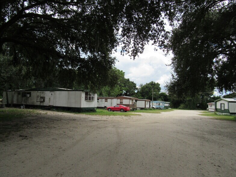 More Photos Of 1014 N Parsons Ave, Seffner Manufactured Housing Mobile Home Park For Sale