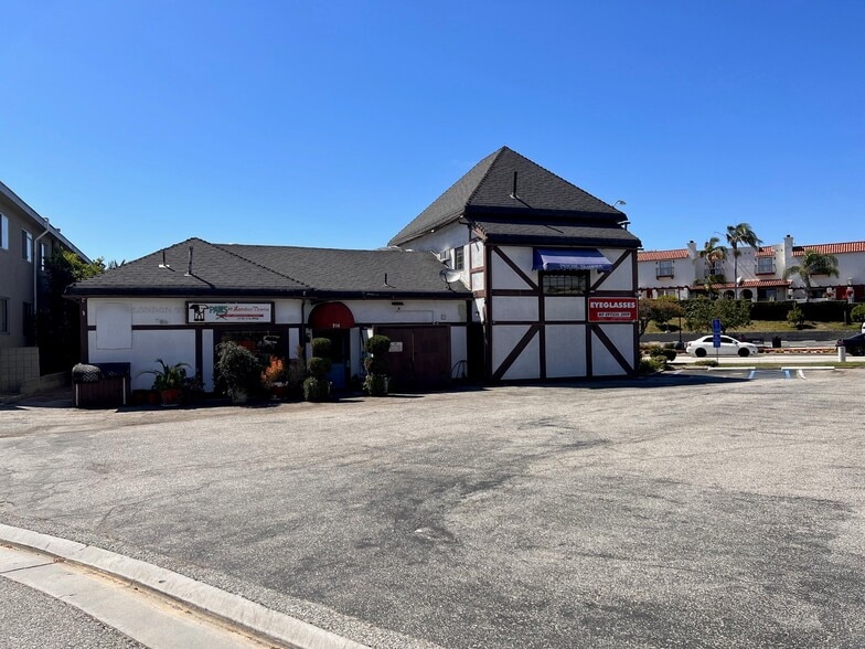 More Photos Of 910 Torrance Blvd, Redondo Beach Storefront Retail Office For Sale