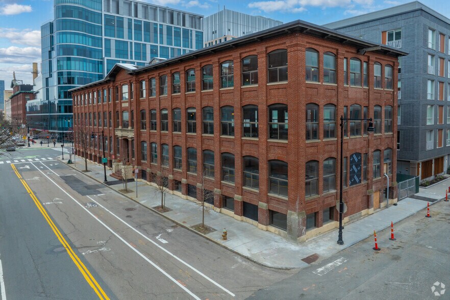 More Photos Of 161 First St, Cambridge Office For Lease