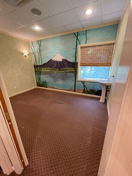 More Photos Of 189 Main Rd, Riverhead Medical For Lease