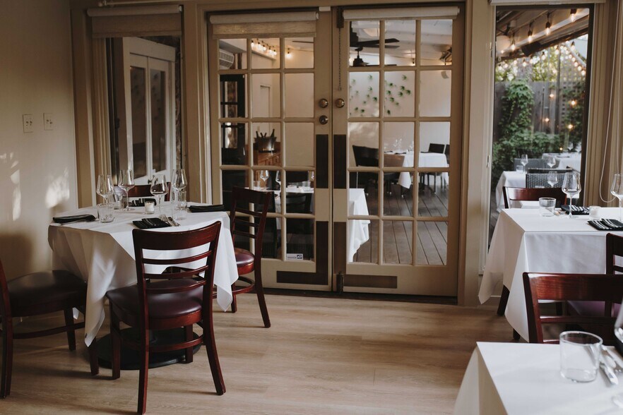 More Photos Of 241 1st St W, Sonoma Restaurant For Sale
