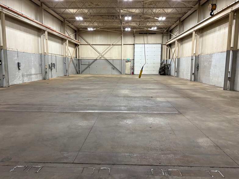 More Photos Of 1945 Blackacre Dr, Tecumseh Industrial For Lease