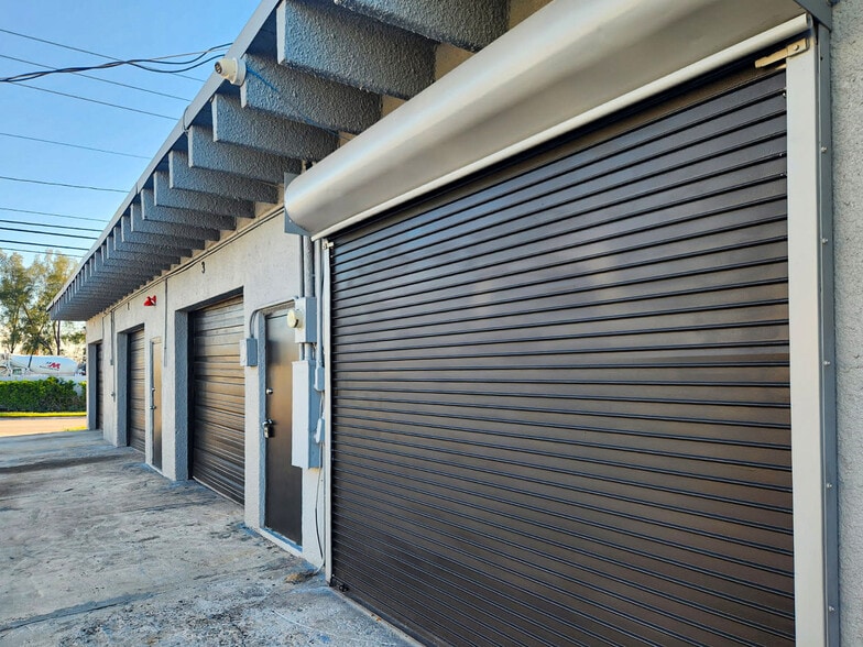 More Photos Of 1151 WaterTower Rd, Lake Park Warehouse For Lease