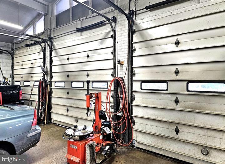 More Photos Of Columbia Pike, Falls Church Auto Repair For Sale