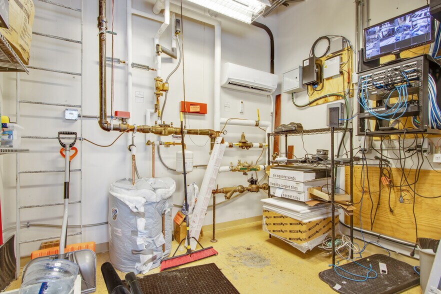 More Photos Of 60 Bryant Woods S, Amherst Medical For Sale