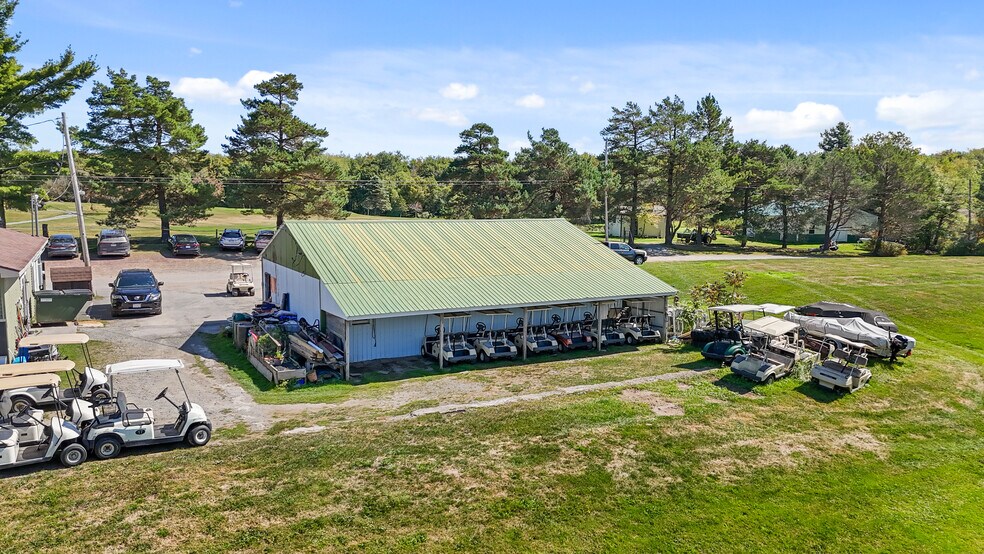 More Photos Of 60 Lake Lorain Rd, Poyntelle Restaurant For Sale