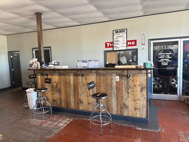 More Photos Of 1890 N Columbia St, Milledgeville Specialty For Sale