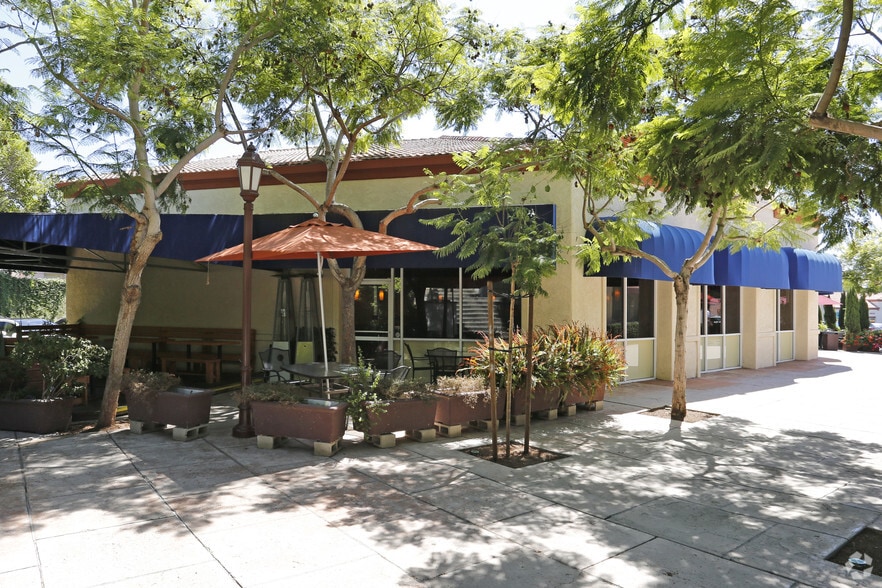 More Photos Of 8895 Towne Centre Dr, San Diego General Retail For Lease