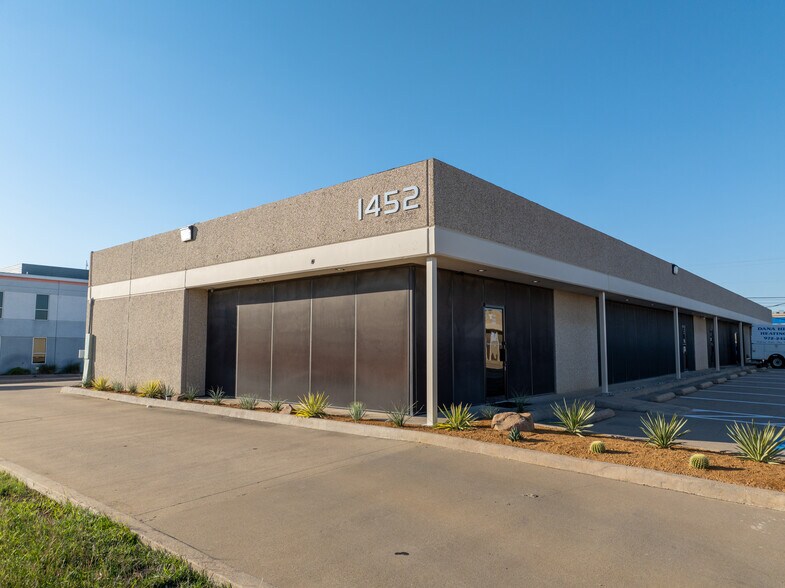Primary Photo Of 1452 Halsey Way, Carrollton Light Manufacturing For Lease