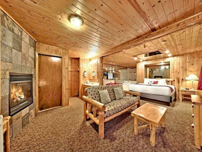 More Photos Of 924 Park Ave, South Lake Tahoe Hotel For Sale