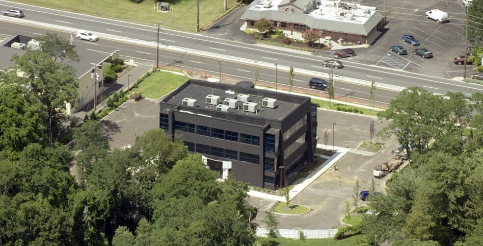 More Photos Of 1000 State Route 35, Middletown Medical For Lease