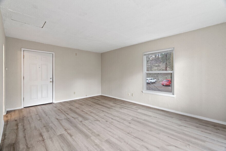 More Photos Of 901 S Lincoln St, Spokane Multifamily For Sale