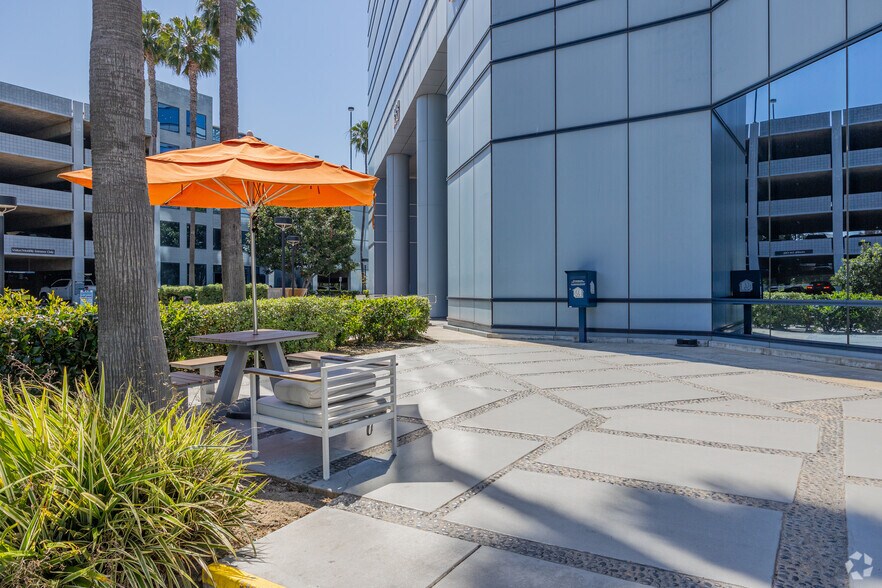 More Photos Of 333 S Anita Dr, Orange Office For Lease