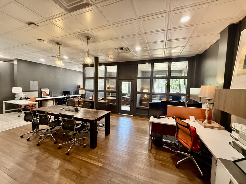 More Photos Of 675 Seminole Ave NE, Atlanta Office For Sale